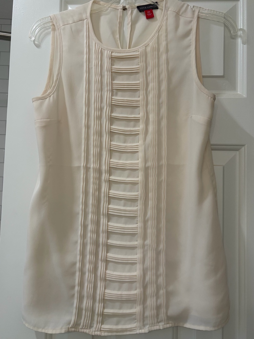 Vince Camuto Cream Sleeveless Pleated-Front blouse